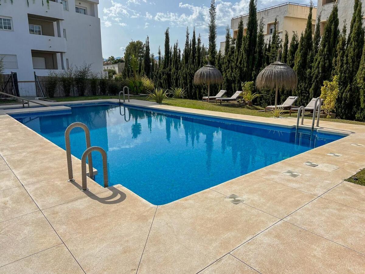 New, Golden Banus 2br